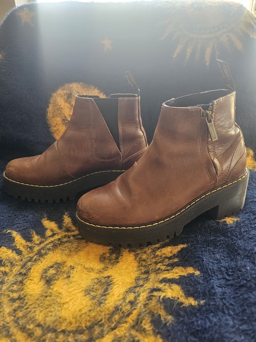 Dr. Martens Rometty II Brown Leather Platform Chelsea Ankle Boots - Picture 2 of 6